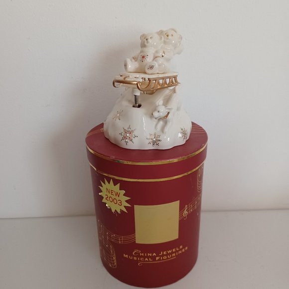 Lenox China Jewels Musical Figurine Teddies on Sleigh Plays...